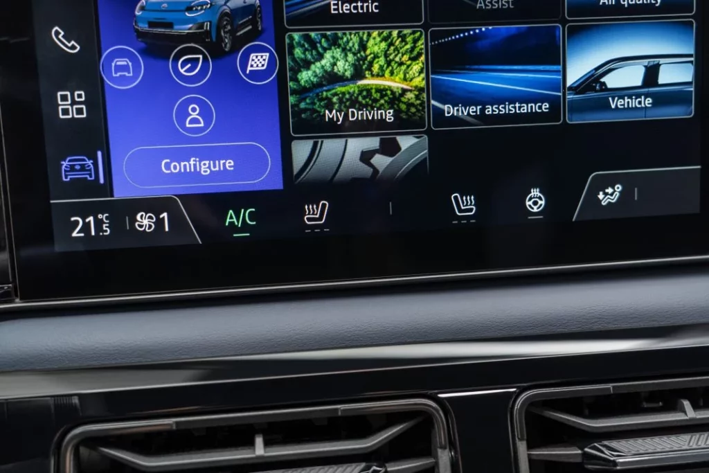 Nissan Micra electrico 2026 R5 76 Motor16