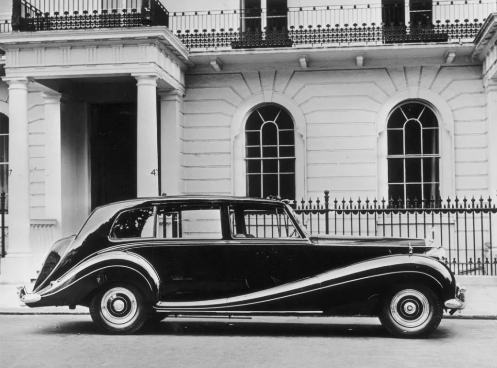 PHANTOM IV OCo BY HJ MULLINER FOR HRH PRINCESS MARGARET CHASSIS 4BP7 Motor16
