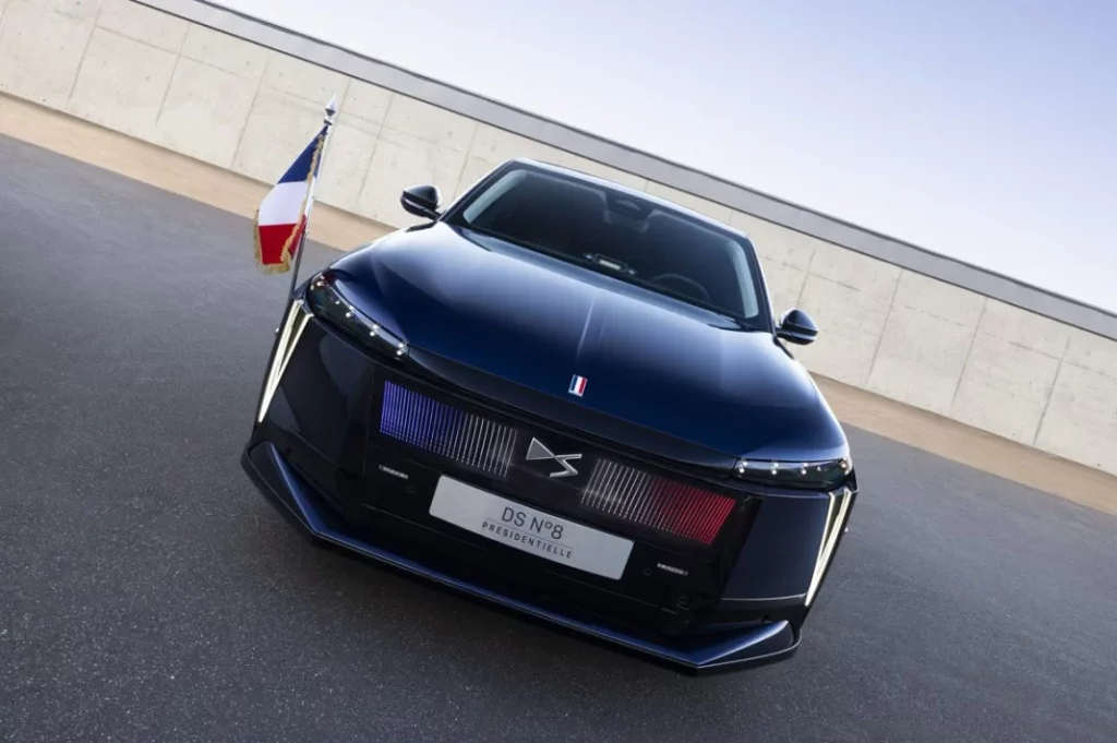 DS N°8 Presidencial: un eléctrico de lujo para el Elíseo 9 Motor16 PRESIDENTIAL DS N°8 00560 Motor16