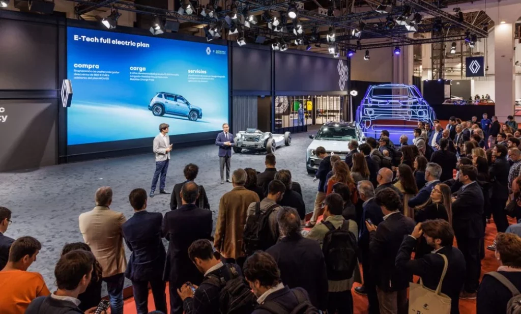 La estrategia de Renault, según Sebastian Guigues -su director general- para el éxito en la electrificación 3 Motor16 Sebastian Guigues Renault Automobile Barcelona 2025 6 Motor16
