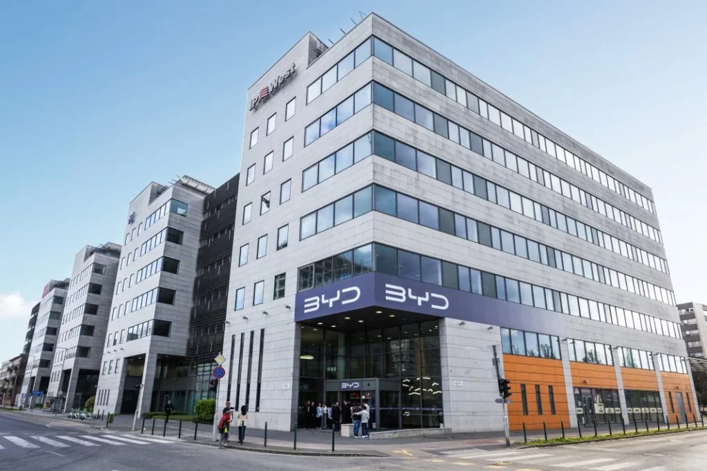 BYD estrena una nueva sede central y un centro de I+D en Europa 5 Motor16 Sede europea BYD Budapest Motor16