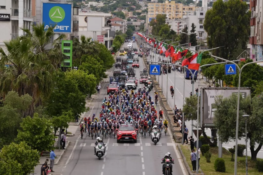 Toyota electrifica el Giro de Italia 2 Motor16 TOYOTA GIRO DE ITALIA2 Motor16