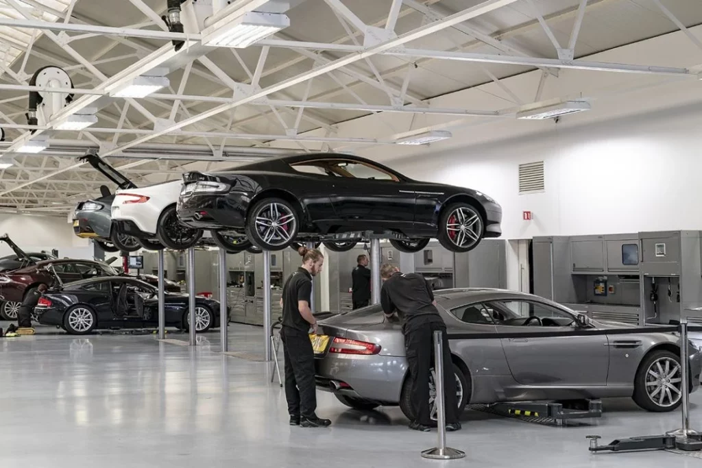 Una de las sedes históricas de Aston Martin cumple 70 años 3 Motor16 The Modern Workshop at Aston Martin Works 2010s Motor16