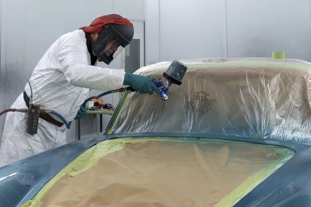 Una de las sedes históricas de Aston Martin cumple 70 años 30 Motor16 The Paint Shop at Aston Martin Works 2020s Motor16