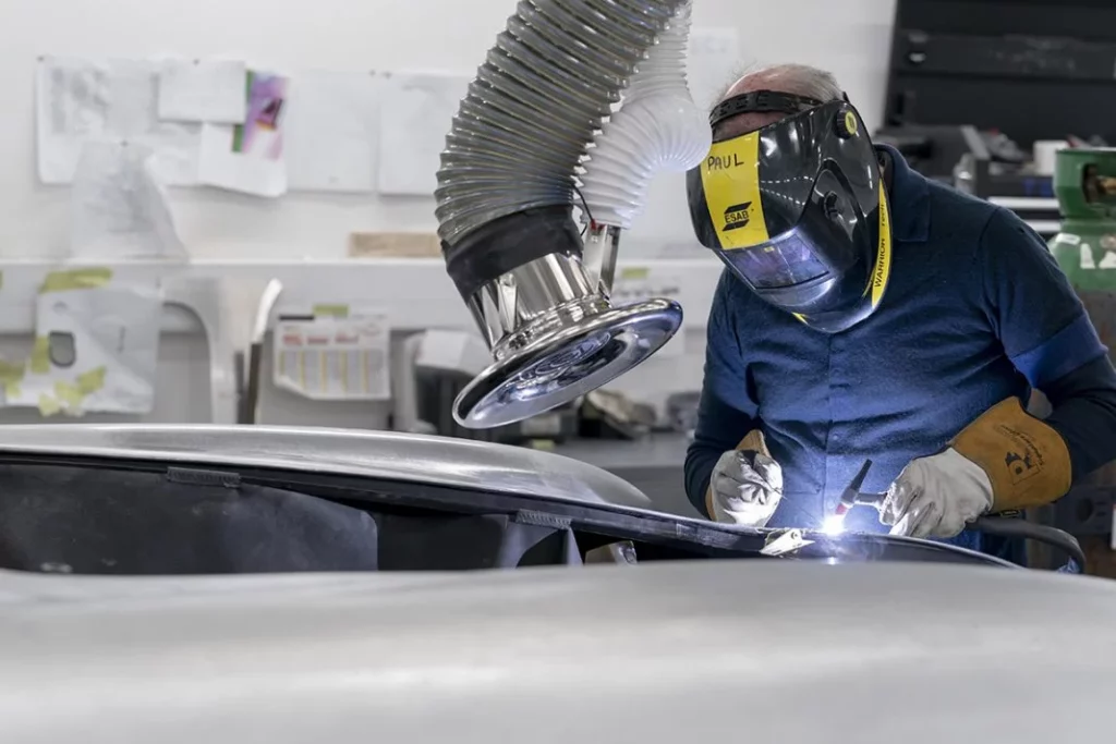Una de las sedes históricas de Aston Martin cumple 70 años 32 Motor16 The Panel Shop at Aston Martin Works 2020s Motor16