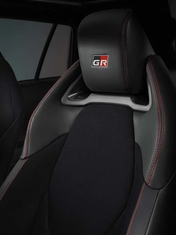 Toyota Corolla Cross GR Sport 9 Motor16