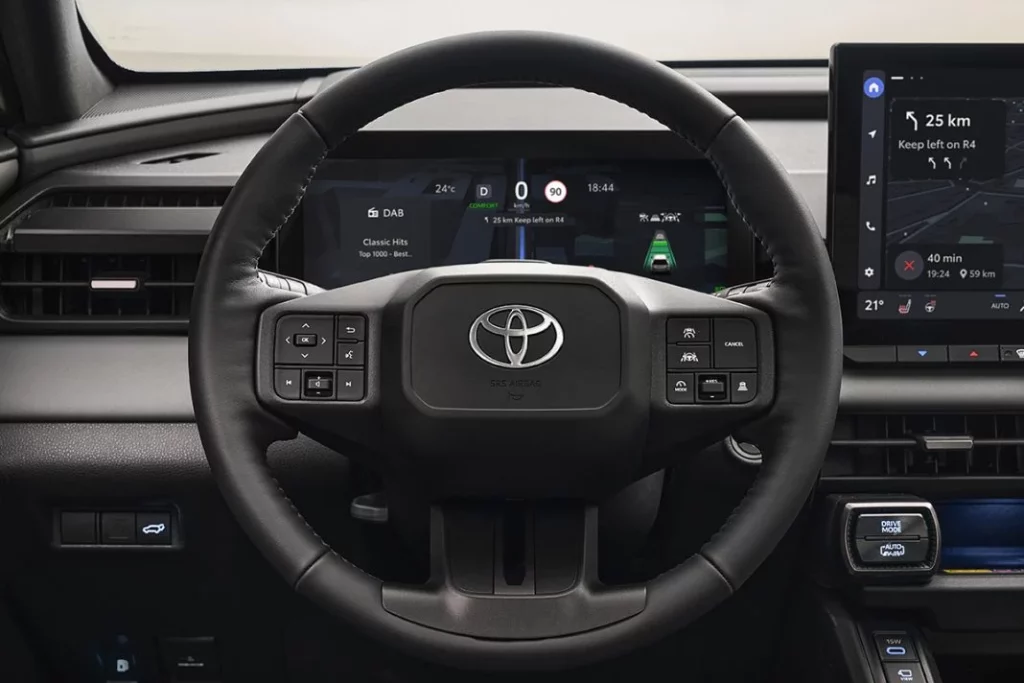 Nuevo Toyota RAV4 2026: Un paso de gigante 10 Motor16 Toyota RAV4 2026 13 Motor16