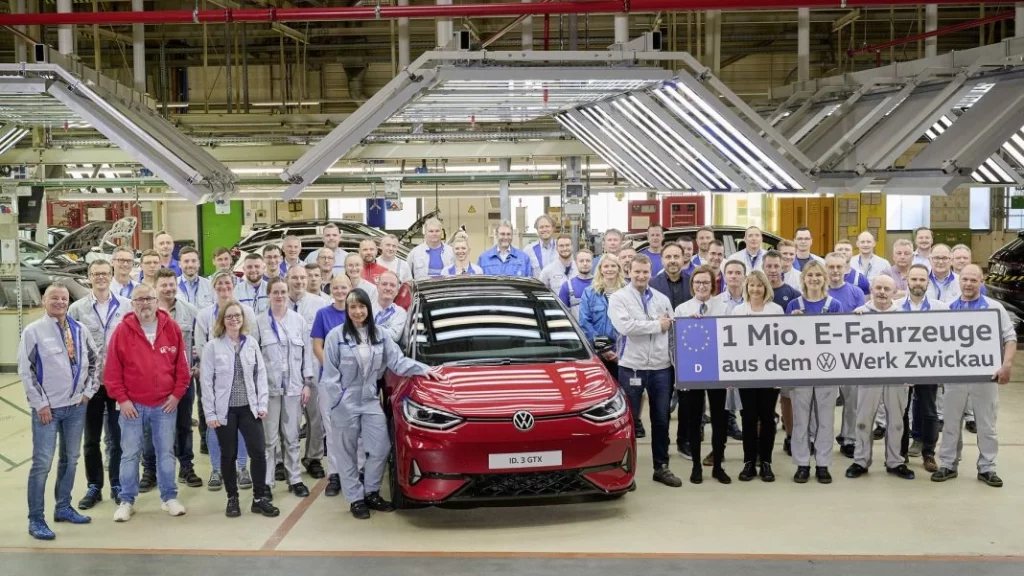VOLKSWAGEN ID.3 1 MILLON ZWICKAU 3 Motor16