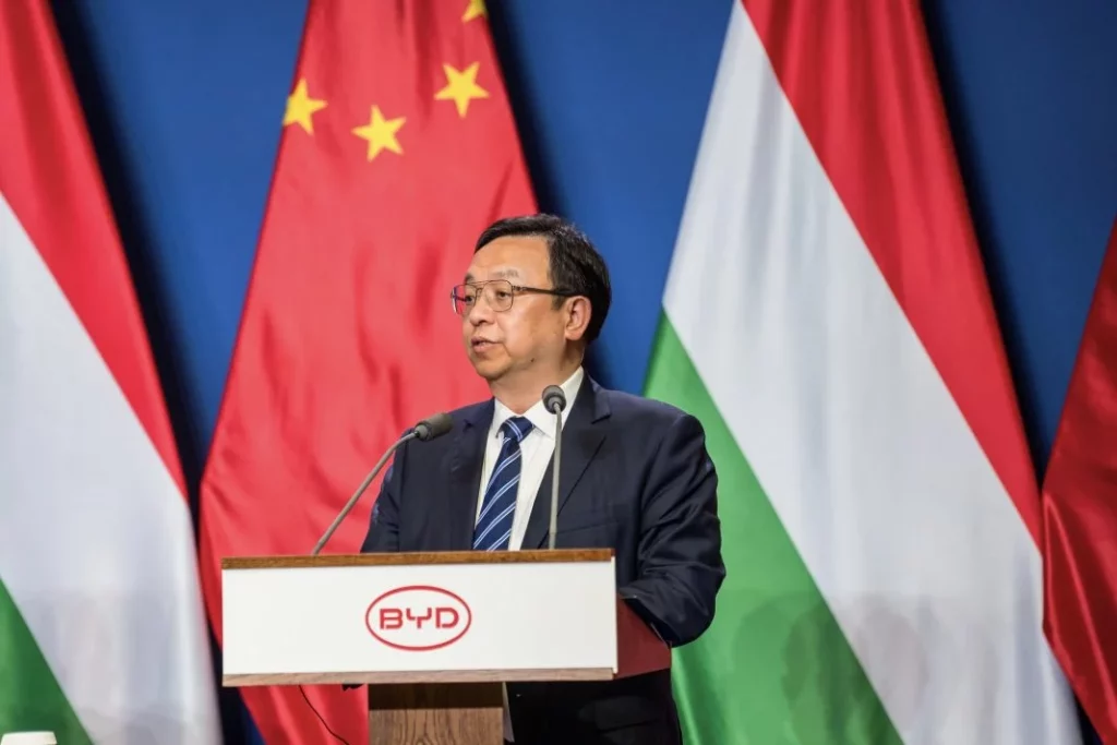 BYD estrena una nueva sede central y un centro de I+D en Europa 4 Motor16 Wang Chuanfu Presidente y Director General de BYD Motor16