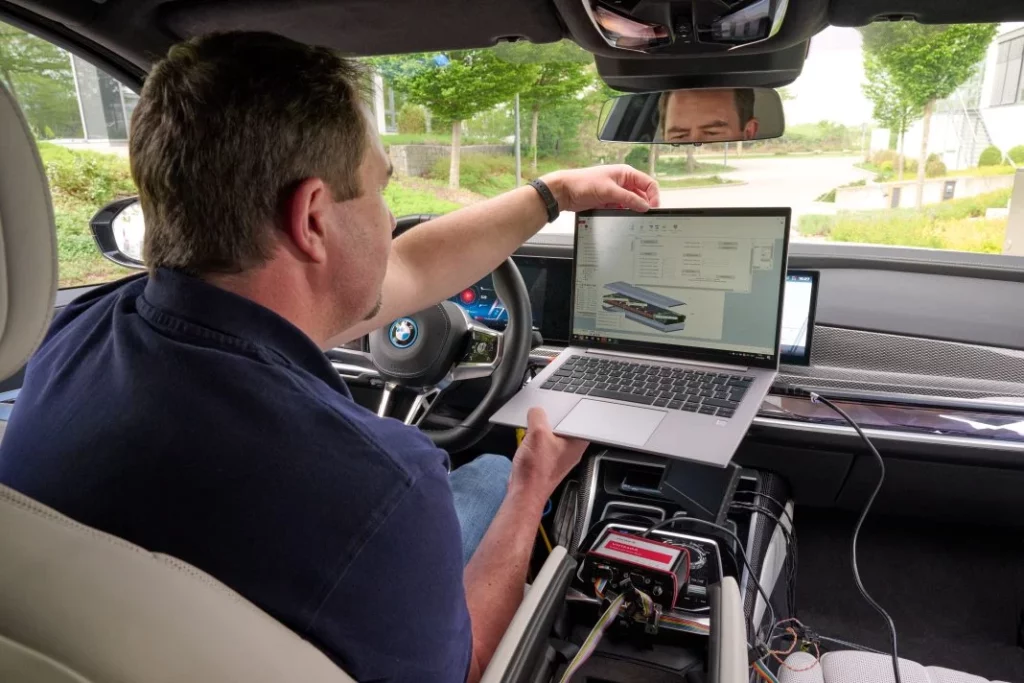 BMW prueba las baterías de estado sólido en el i7 para ofrecer más autonomía y menor peso 10 Motor16 BMW prueba las baterías de estado sólido en el i7 para ofrecer más autonomía y menor peso