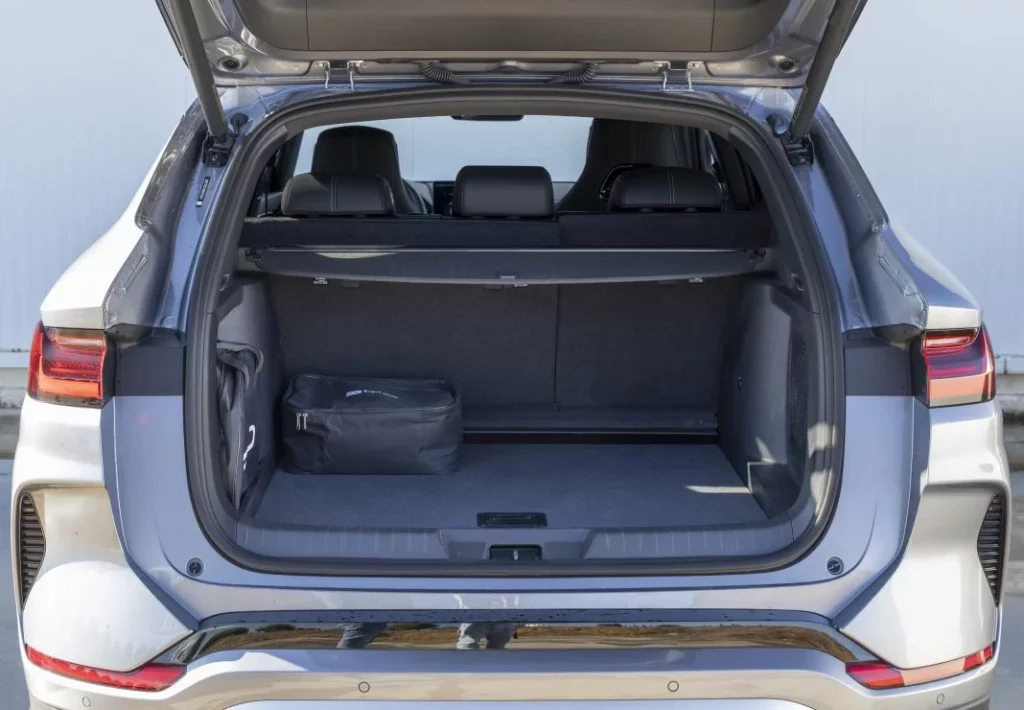 Prueba comparativa: Jaecoo 7 PHEV vs. BYD Seal U DM-i 10 Motor16 byd seal u dm i jaecoo 7 phev prueba 20 Motor16