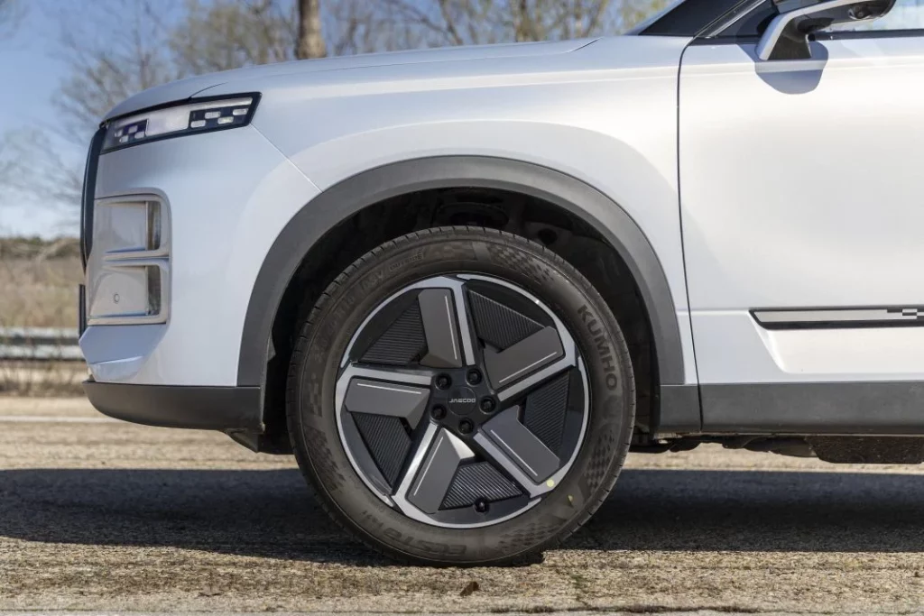 Prueba comparativa: Jaecoo 7 PHEV vs. BYD Seal U DM-i 29 Motor16 byd seal u dm i jaecoo 7 phev prueba 37 Motor16