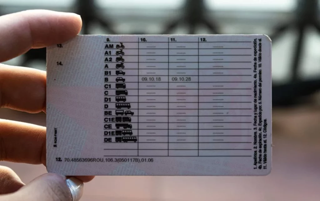 Todos los vehículos que en España puedes conducir con menos de 18 años: el RGC lo dice bien claro 1 Motor16 Carnet de conducir Guardia Civil vehículo