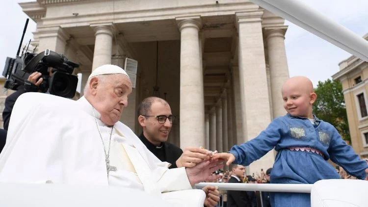 Mercedes G Eléctrico papa Francisco
