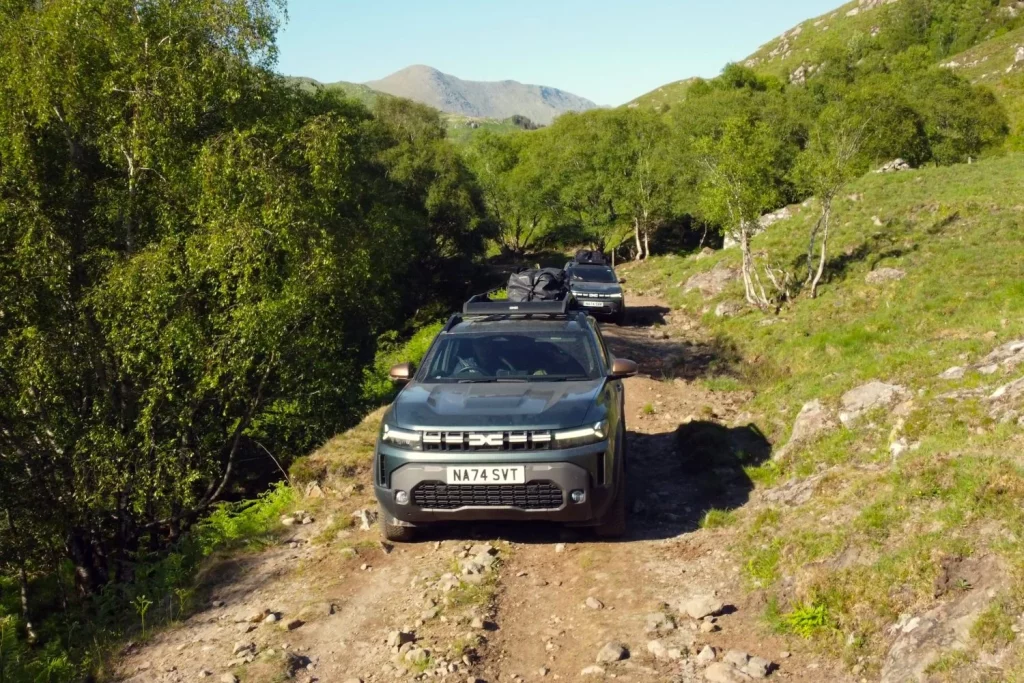 Dos Dacia Duster 4x4 se ponen a prueba en las costas de Escocia 2 Motor16 Dos Dacia Duster 4x4 se ponen a prueba en las costas de Escocia