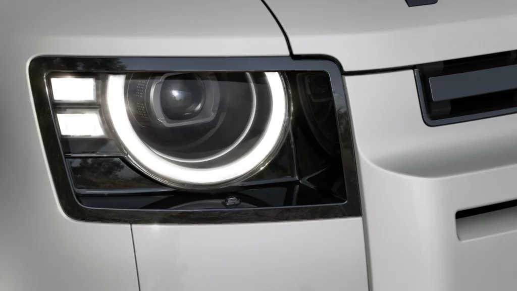 El JLR Land Rover Defender cambia de imagen y adopta un nuevo recurso todoterreno