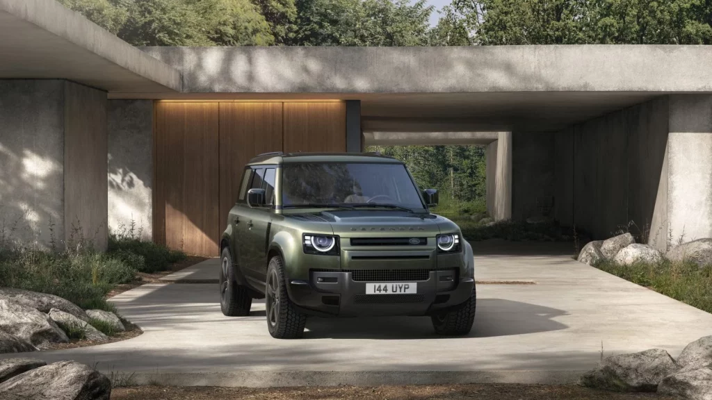 El JLR Land Rover Defender cambia de imagen y adopta un nuevo recurso todoterreno