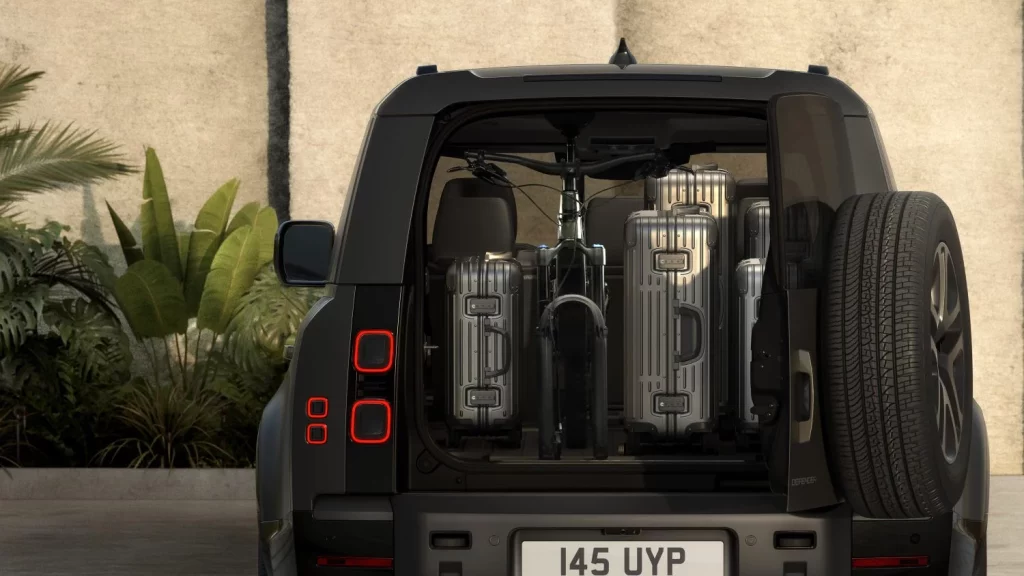 El JLR Land Rover Defender cambia de imagen y adopta un nuevo recurso todoterreno