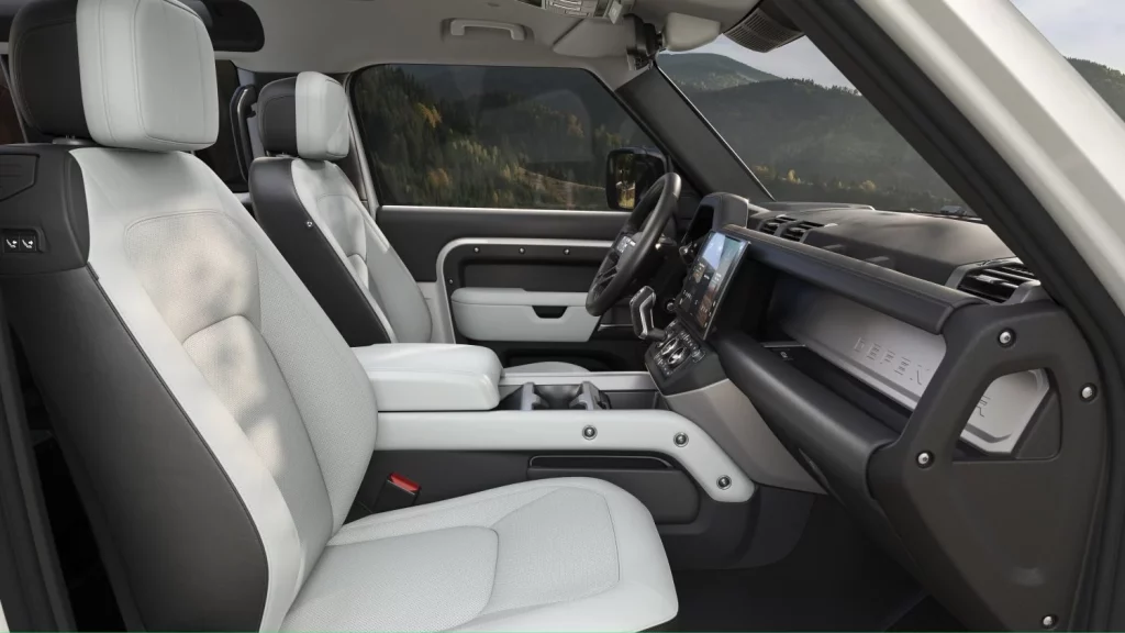 El JLR Land Rover Defender cambia de imagen y adopta un nuevo recurso todoterreno