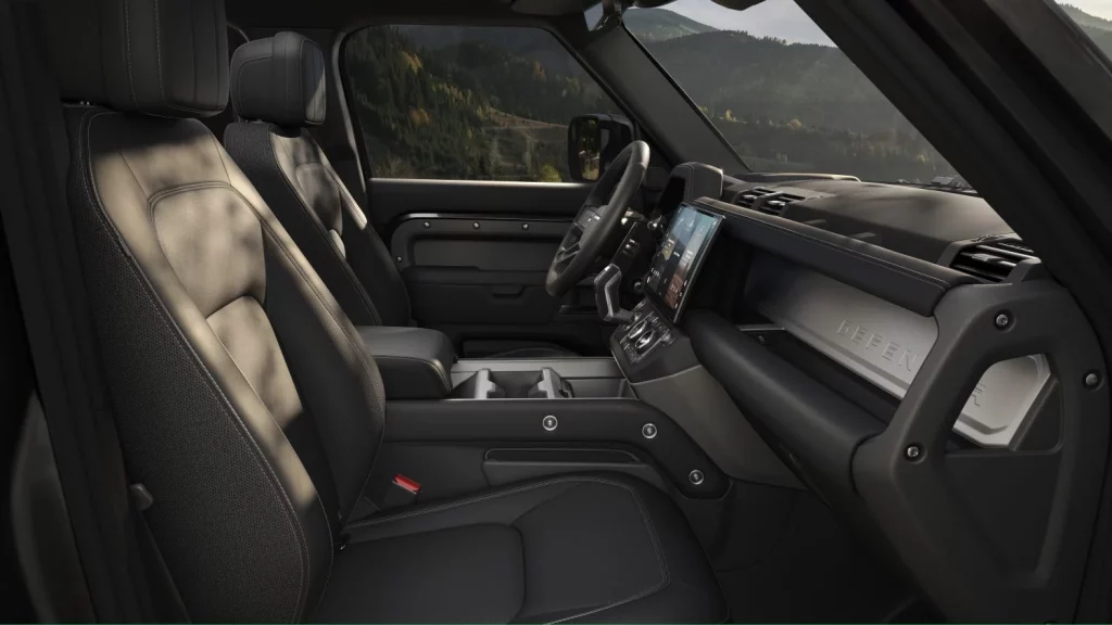 El JLR Land Rover Defender cambia de imagen y adopta un nuevo recurso todoterreno