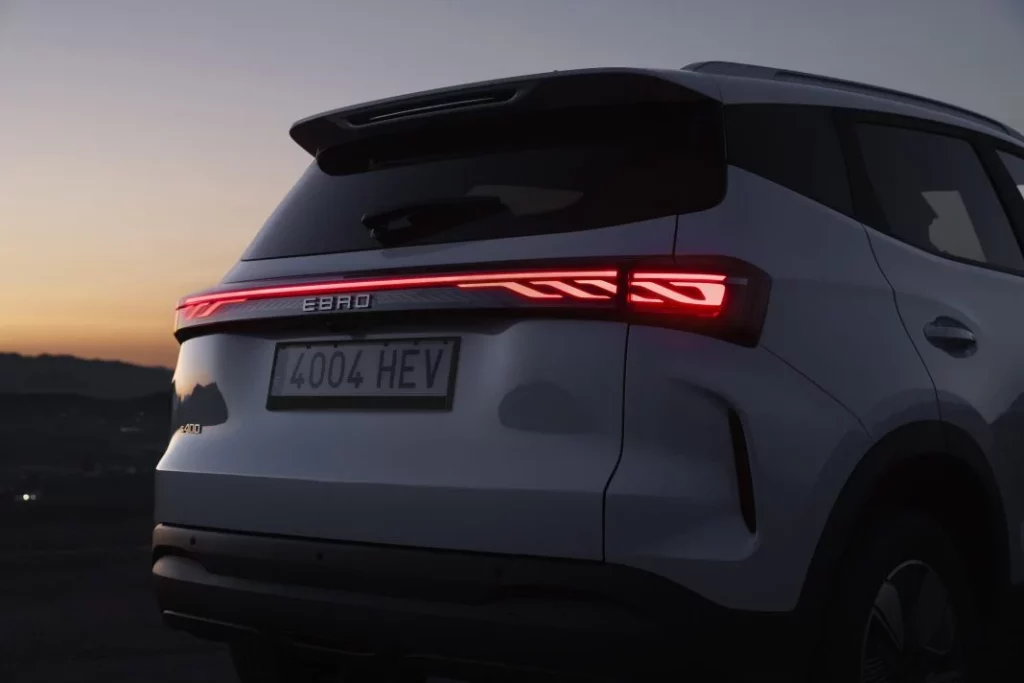 Nuevo Ebro s400: El tercer modelo de la marca española es un SUV compacto híbrido 49 Motor16 ebro s400 nuevo suv barcelona 11 Motor16