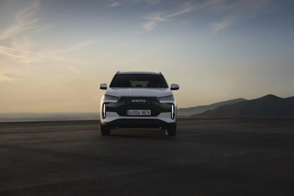 Nuevo Ebro s400: El tercer modelo de la marca española es un SUV compacto híbrido 47 Motor16 ebro s400 nuevo suv barcelona 13 Motor16