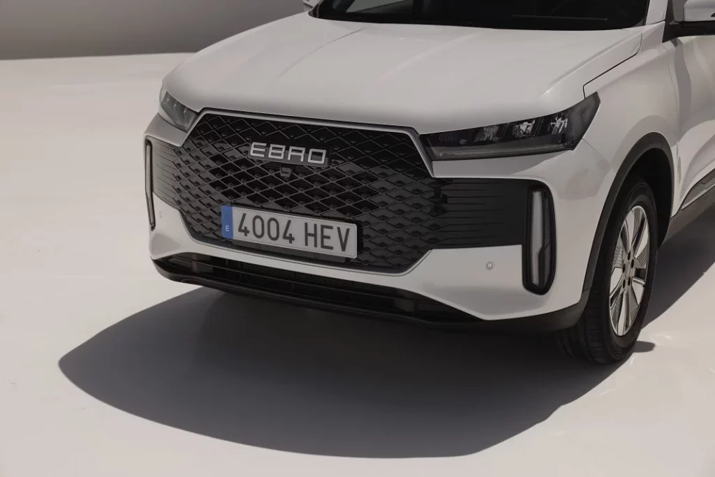 Nuevo Ebro s400: El tercer modelo de la marca española es un SUV compacto híbrido 39 Motor16 ebro s400 nuevo suv barcelona 21 Motor16