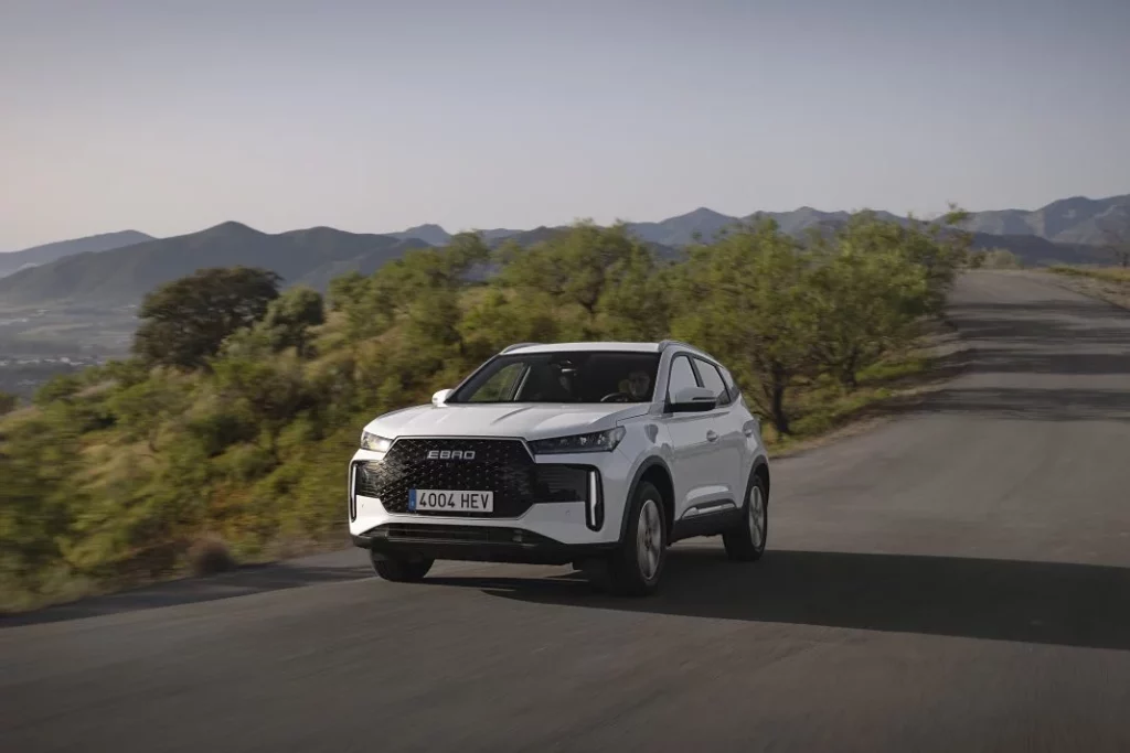 Nuevo Ebro s400: El tercer modelo de la marca española es un SUV compacto híbrido 20 Motor16 ebro s400 nuevo suv barcelona 40 Motor16
