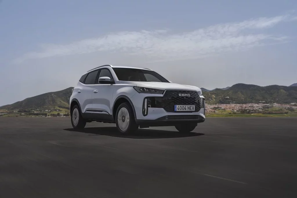 Nuevo Ebro s400: El tercer modelo de la marca española es un SUV compacto híbrido 14 Motor16 ebro s400 nuevo suv barcelona 46 Motor16