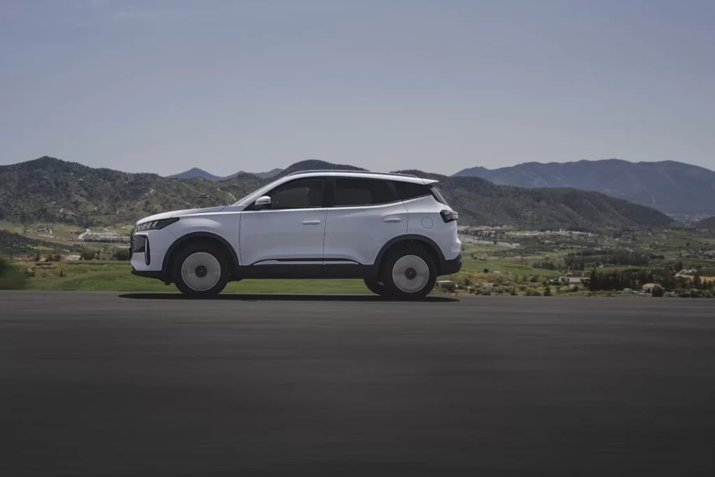 Nuevo Ebro s400: El tercer modelo de la marca española es un SUV compacto híbrido 13 Motor16 ebro s400 nuevo suv barcelona 47 Motor16