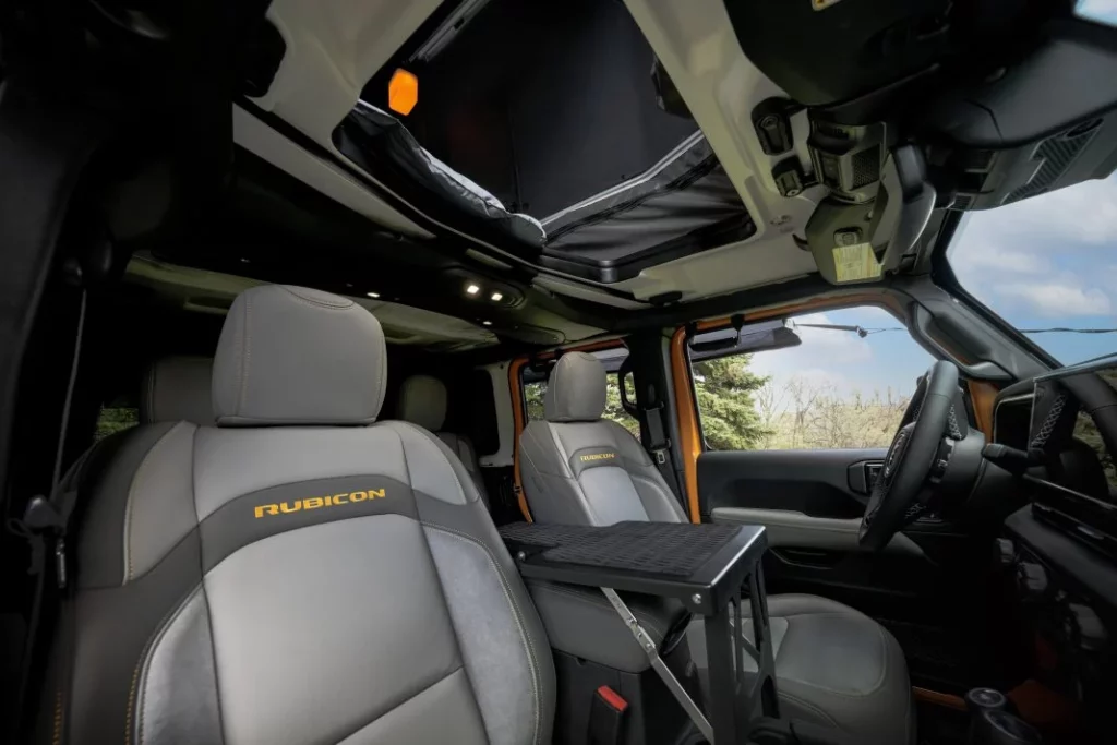Este Jeep Wrangler camper es mucho más ambicioso de lo que parece 2 Motor16 Jeep Wrangler Sunchaser, tienda de techo Mopar