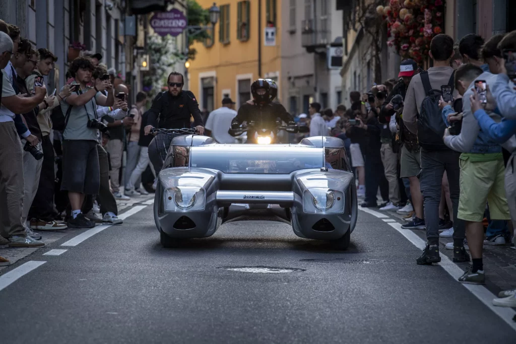 Se llama “Zorro Plateado” y pudo haber cambiado la historia de Le Mans hace casi 60 años 1 Motor16 OSI Silver Fox Bisiluro para las 24 Horas de Le Mans 1967