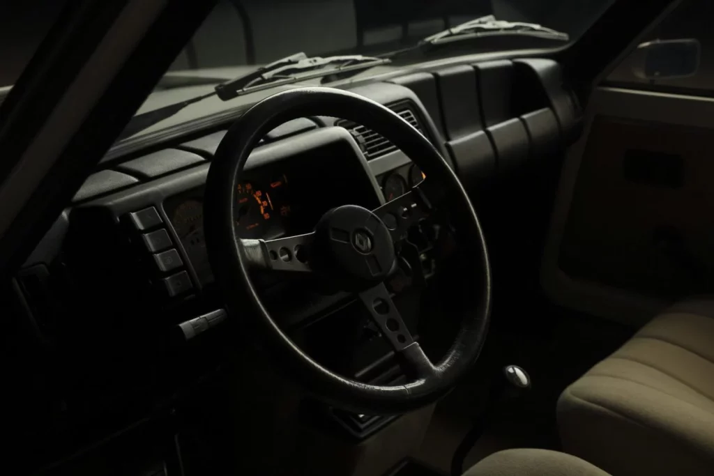 ¿Qué pasa si cruzas un Renault 5 Turbo con un Mazda RX-7? 66 Motor16 renault 5 turbo 2 1985 motor mazda 113 Motor16