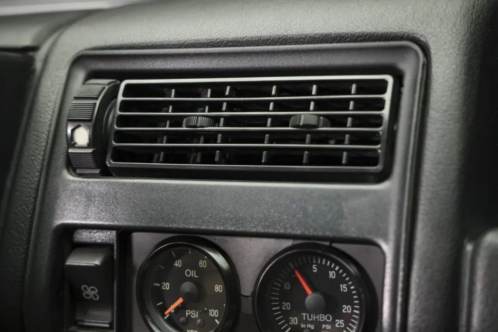 ¿Qué pasa si cruzas un Renault 5 Turbo con un Mazda RX-7? 21 Motor16 renault 5 turbo 2 1985 motor mazda 179 Motor16