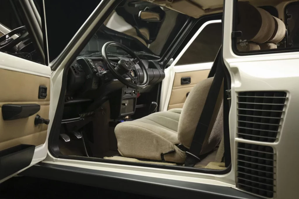 ¿Qué pasa si cruzas un Renault 5 Turbo con un Mazda RX-7? 44 Motor16 renault 5 turbo 2 1985 motor mazda 200 Motor16
