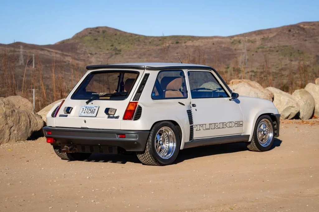 ¿Qué pasa si cruzas un Renault 5 Turbo con un Mazda RX-7? 18 Motor16 ¿Qué pasa si cruzas un Renault 5 Turbo con un Mazda RX-7?