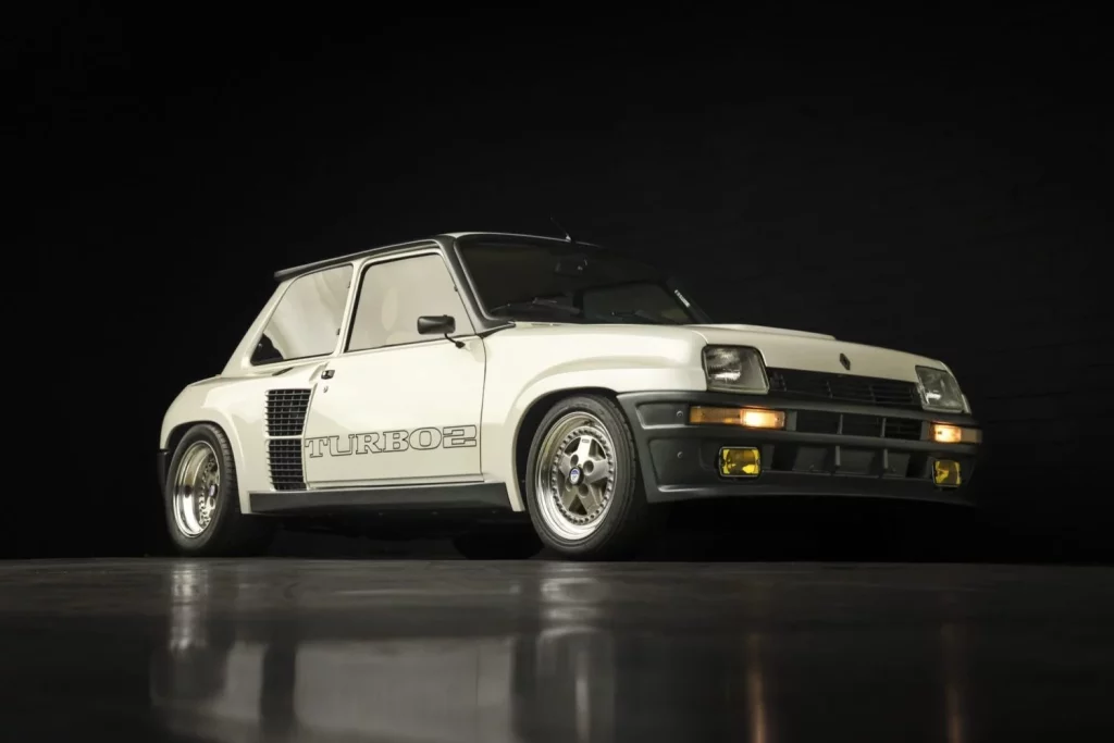 ¿Qué pasa si cruzas un Renault 5 Turbo con un Mazda RX-7? 10 Motor16 ¿Qué pasa si cruzas un Renault 5 Turbo con un Mazda RX-7?