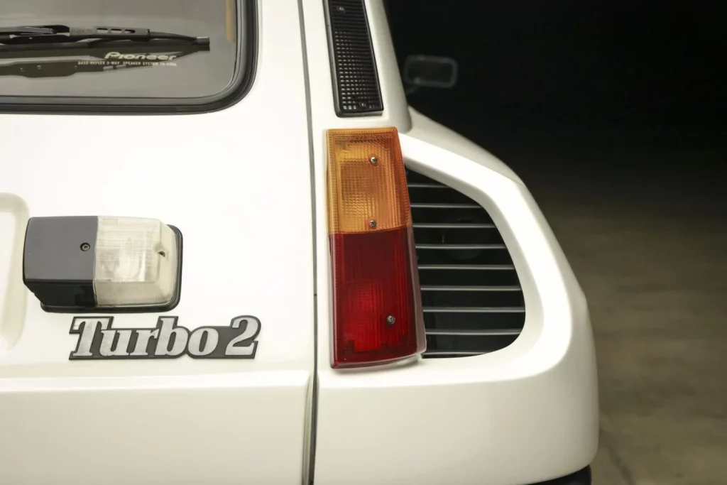 ¿Qué pasa si cruzas un Renault 5 Turbo con un Mazda RX-7? 111 Motor16 renault 5 turbo 2 1985 motor mazda 61 Motor16