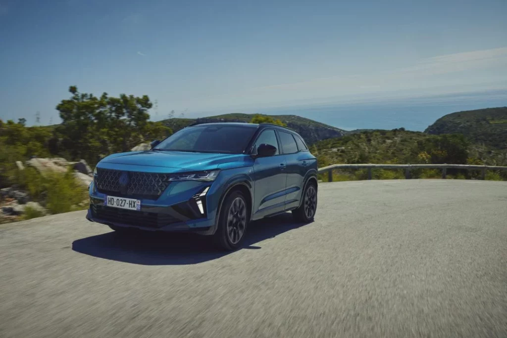 Primera prueba del “nuevo” Renault Austral: Sigue siendo un “cochazo” 49 Motor16 renault austral nuevo 2025 primera prueba 10 Motor16