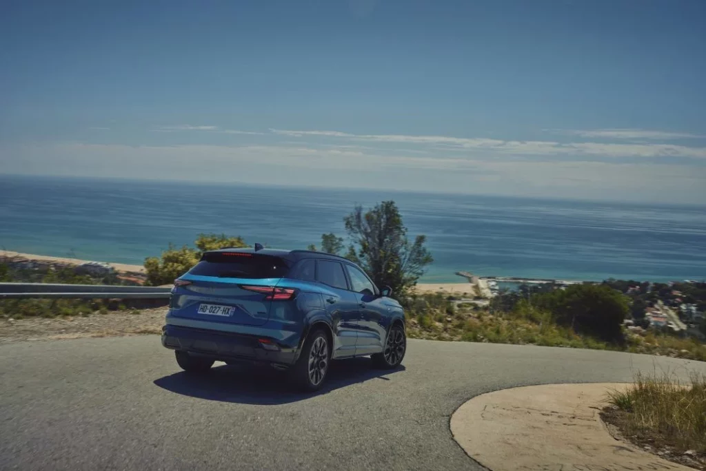 Primera prueba del “nuevo” Renault Austral: Sigue siendo un “cochazo” 50 Motor16 renault austral nuevo 2025 primera prueba 15 Motor16