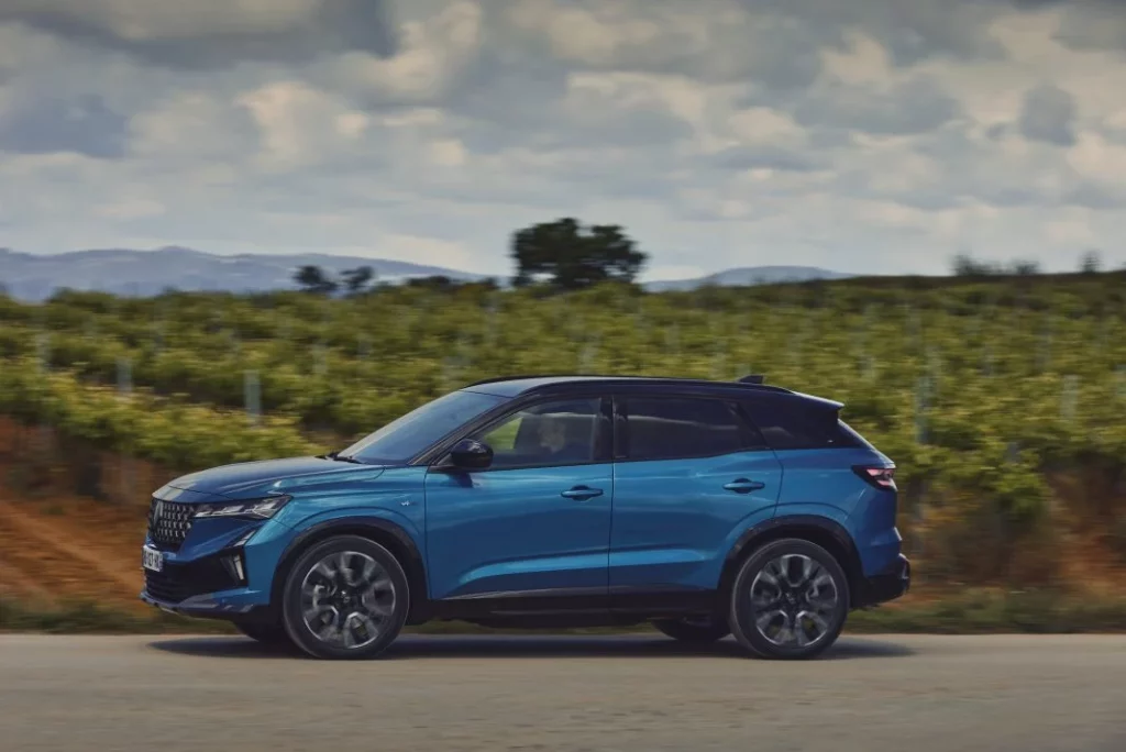 Primera prueba del “nuevo” Renault Austral: Sigue siendo un “cochazo” 52 Motor16 renault austral nuevo 2025 primera prueba 21 Motor16