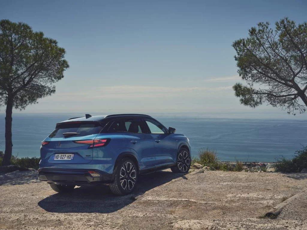 Primera prueba del “nuevo” Renault Austral: Sigue siendo un “cochazo” 2 Motor16 renault austral nuevo 2025 primera prueba 30 Motor16