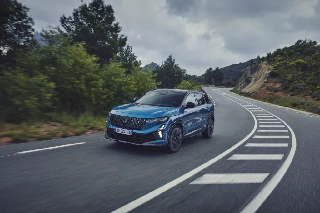 Primera prueba del “nuevo” Renault Austral: Sigue siendo un “cochazo” 1 Motor16 renault austral nuevo 2025 primera prueba 7 Motor16
