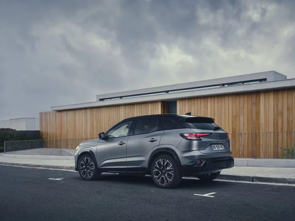 Primera prueba del “nuevo” Renault Austral: Sigue siendo un “cochazo” 15 Motor16 Primera prueba del “nuevo” Renault Austral: Sigue siendo un “cochazo”