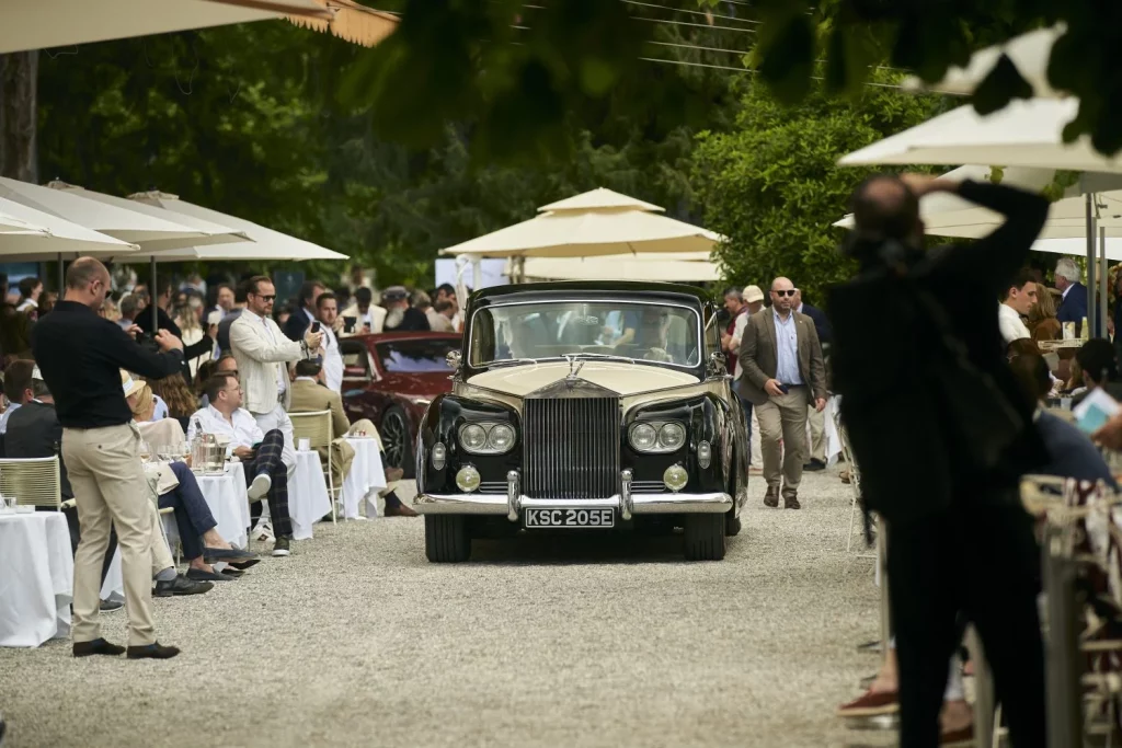 El Rolls-Royce Phantom Goldfinger celebra el centenario del modelo 6 Motor16 El Rolls-Royce Phantom Goldfinger celebra el centenario de la marca