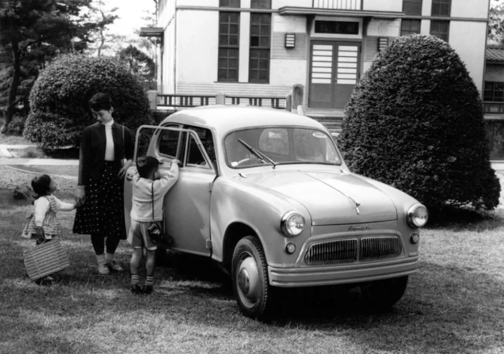 La historia detrás del primer coche de Suzuki, hace 70 años 4 Motor16 suzuki suzulight ss 6 Motor16