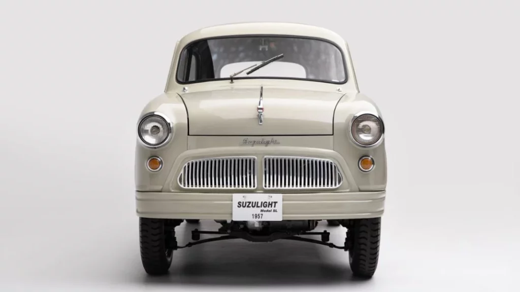 La historia detrás del primer coche de Suzuki, hace 70 años 10 Motor16 suzulight light van 81 Motor16