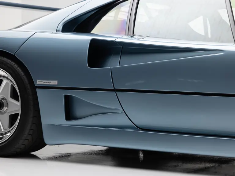 Este Blue Chip F40 deja claro que no todos los F40 brillan en Rosso Corsa 32 Motor16 1992 Ferrari F40 Blue Chip RM Sothebys 52 Motor16