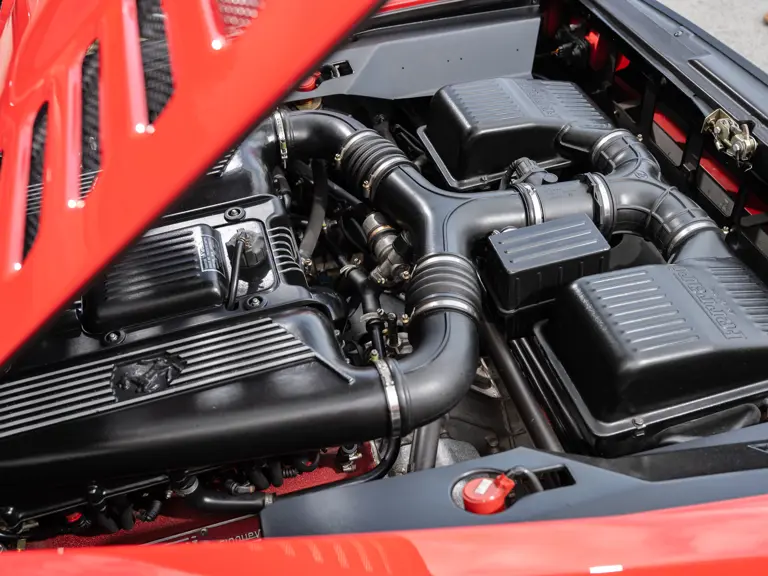 Este Ferrari F355 GTS, 'el mejor coche del mundo' para su famoso dueño, te busca 45 Motor16 1996 Ferrari 355 GTS Sothebys Clarkson 12 Motor16