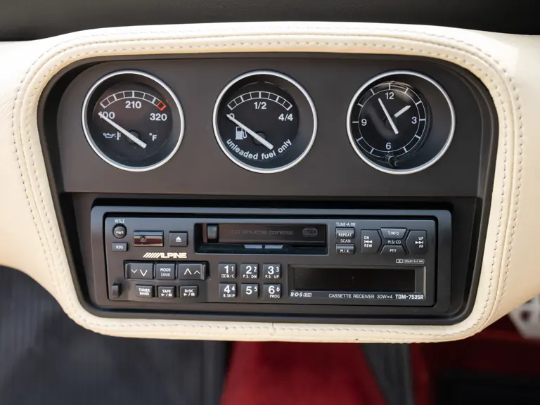 Este Ferrari F355 GTS, 'el mejor coche del mundo' para su famoso dueño, te busca 27 Motor16 1996 Ferrari 355 GTS Sothebys Clarkson 23 Motor16
